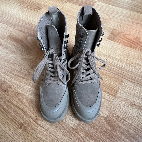 Leather ankle boots - Picture 5 of 9